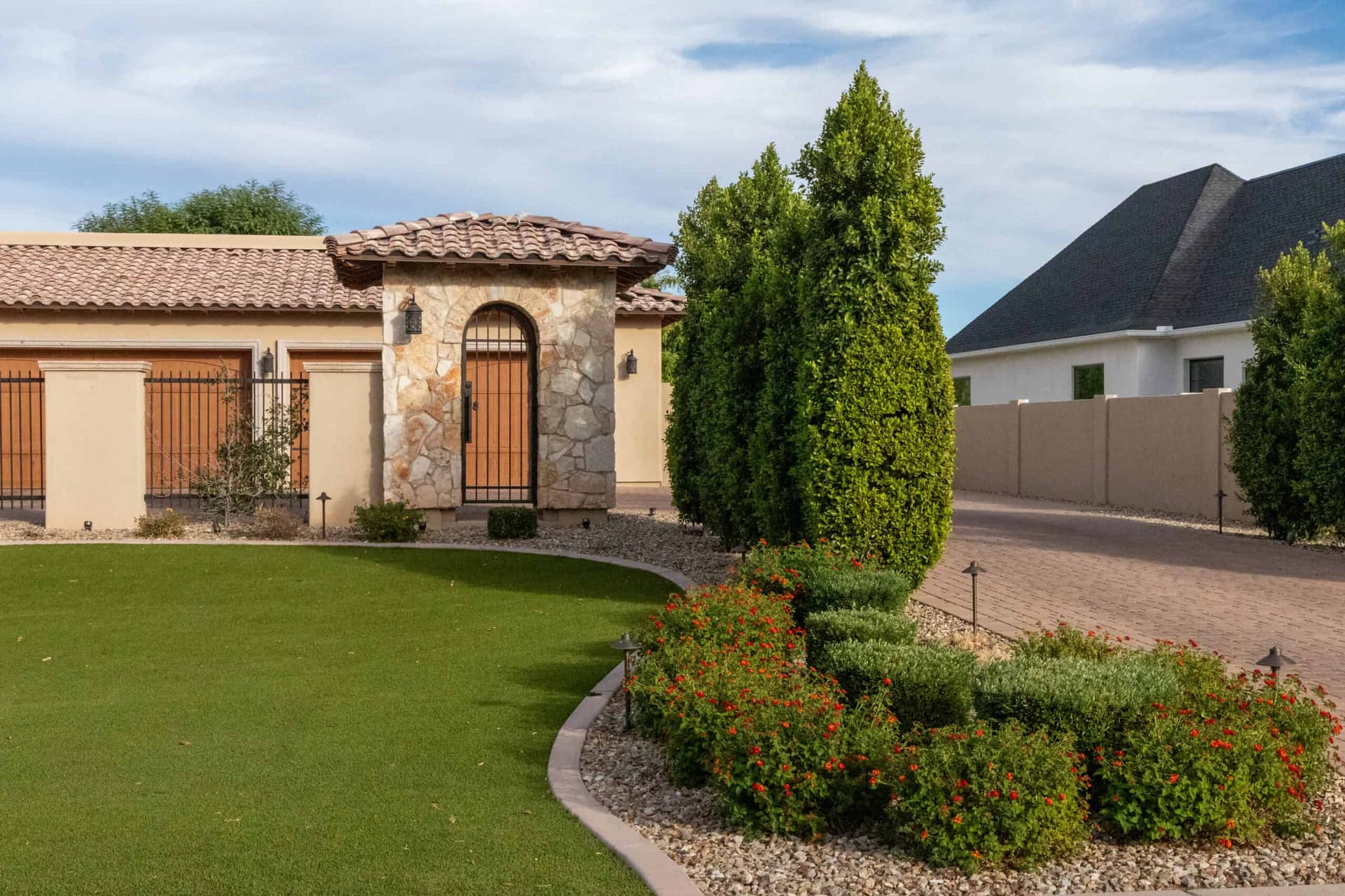 Travertine paver installation